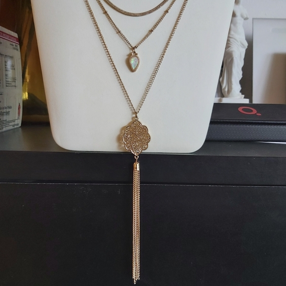 Gold Tone Necklace - Picture 3 of 5